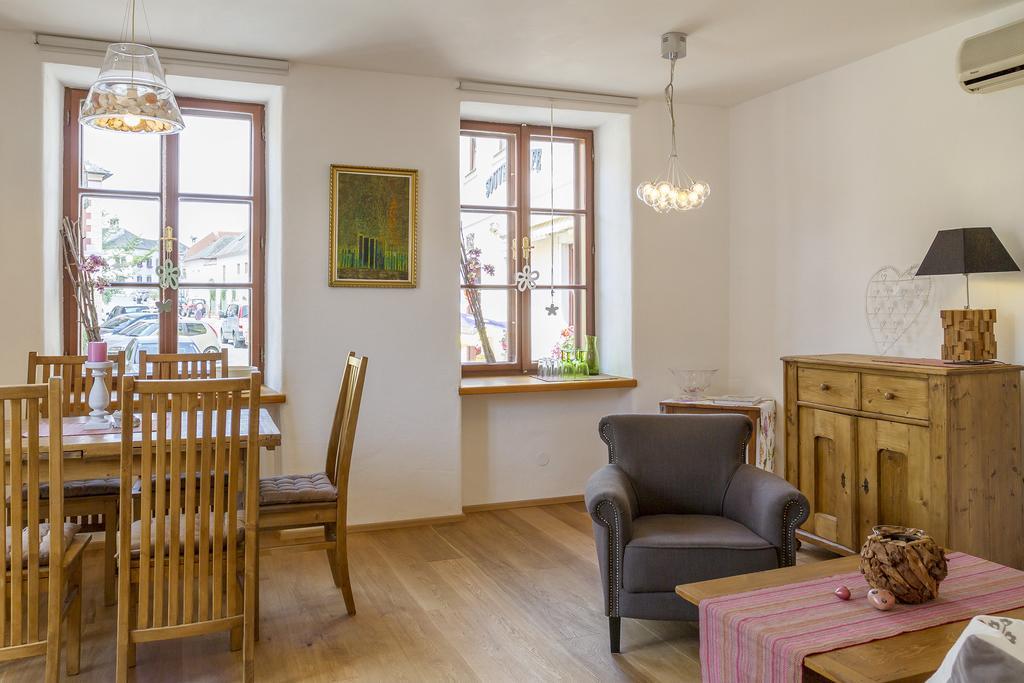 unser rosa Haus für Sie Rust Exterior foto