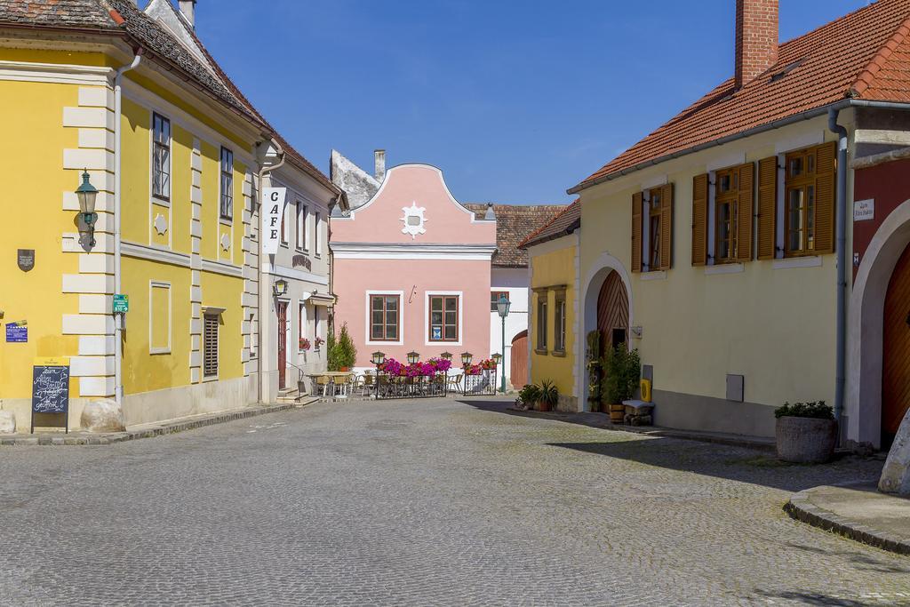 unser rosa Haus für Sie Rust Habitación foto